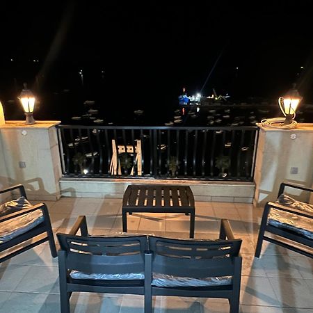 Апартаменти Sea View Penthouse Сент-Полс-Бей Екстер'єр фото