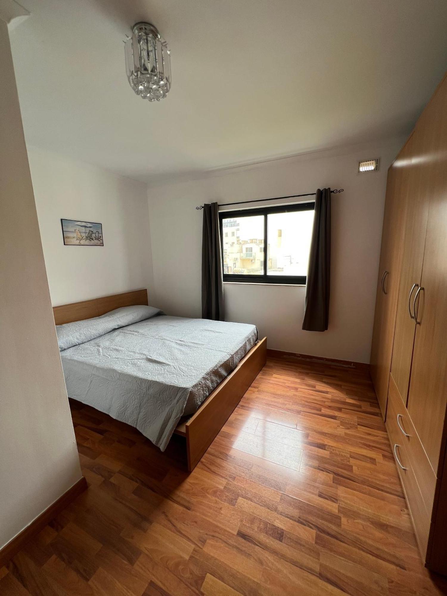 Апартаменти Sea View Penthouse Сент-Полс-Бей Екстер'єр фото